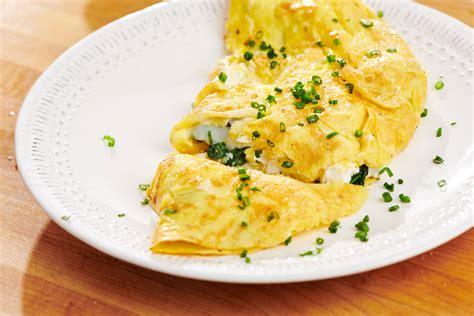 spinach-feta-omelet-recipe-spinach-feta-omelette image