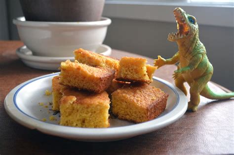 giant-cornbread-for-a-crowd-at-mimis-table image