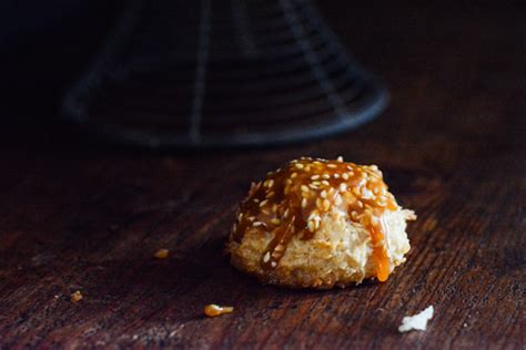 salted-sesame-caramel-macaroons-sifting-focus image
