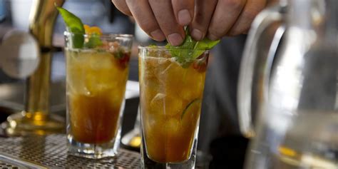 9-best-cocktails-with-pimms-no-1-liqueur-easy-pimms image