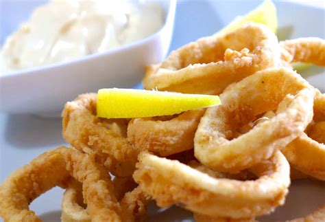 crispy-fried-calamari-recipe-kalamarakia-tiganita-my image