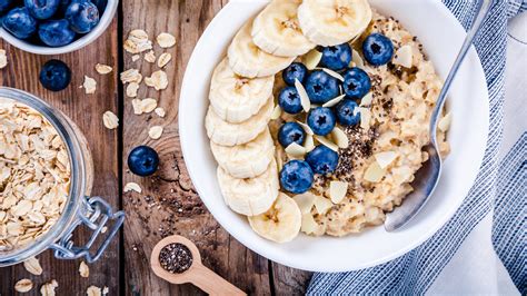 9-health-benefits-of-eating-oats-and-oatmeal image
