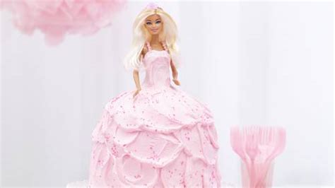 how-to-make-a-fairy-tale-princess-cake image