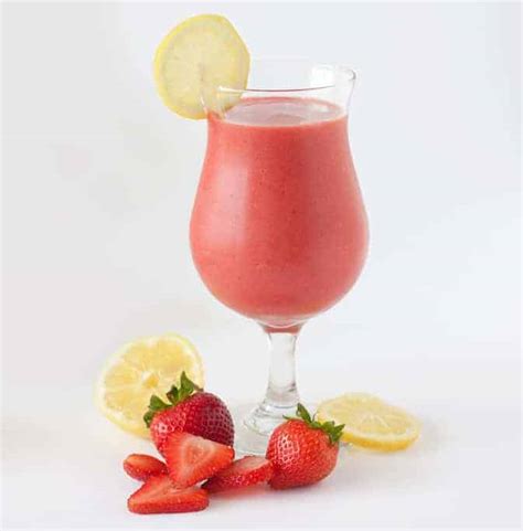 single-serving-strawberry-lemonade-yogurt-smoothie image