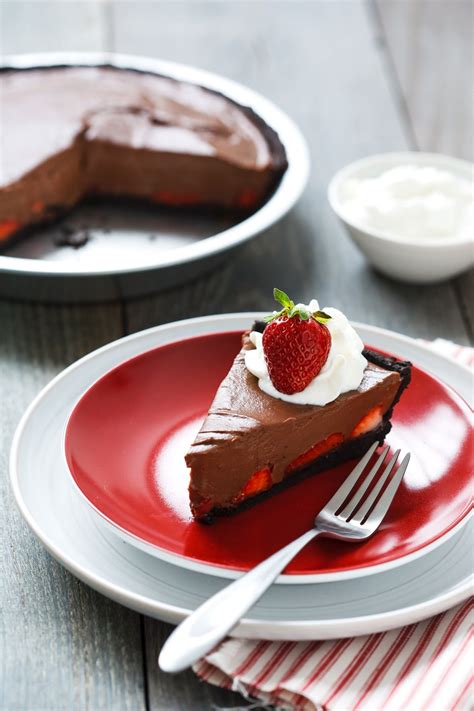 chocolate-strawberry-oasis-pie-love-and-olive-oil image