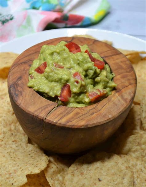 super-easy-mexican-guacamole-recipe-jersey-girl image