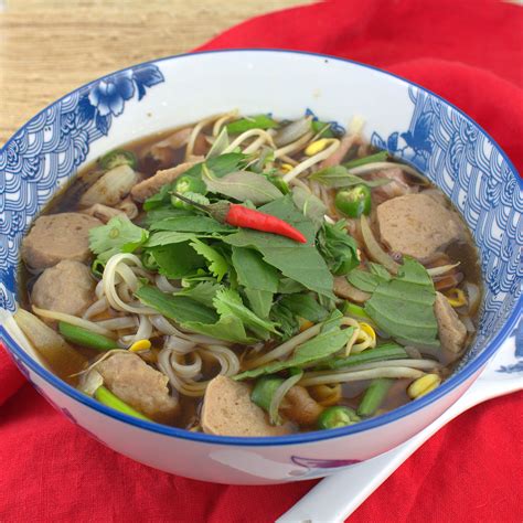 pho-bo-vien-vietnamese-noodle-and-beef-meatball image