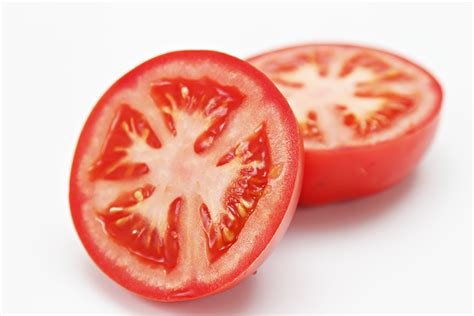 fresh-tomato-vinaigrette-recipe-food-style image