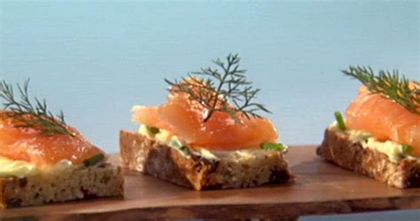 smoked-salmon-on-irish-soda-bread-with image