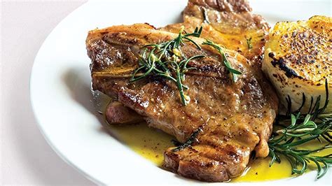 pan-fried-pork-steak-recipe-yummyph image