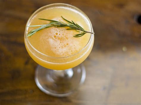 peach-and-rosemary-cocktail-recipe-serious-eats image