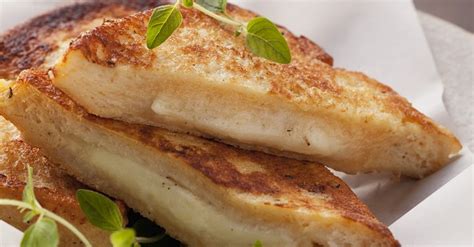 grilled-mozzarella-cheese-sandwich-recipe-eat image