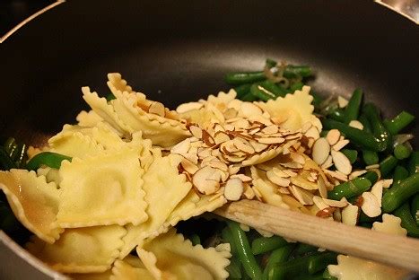 green-beans-and-shallot-ravioli-salad-can-cook-will image