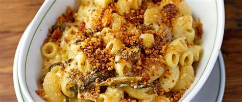 macaroni-and-cheese-recipe-with-greens-olivemagazine image