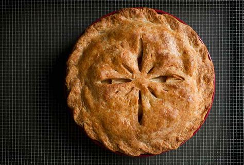 apple-pie-with-cheddar-crust-recipe-leites-culinaria image