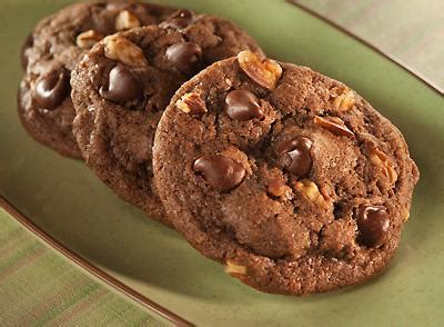 hersheys-perfectly-chocolate-chocolate-chip-cookies image