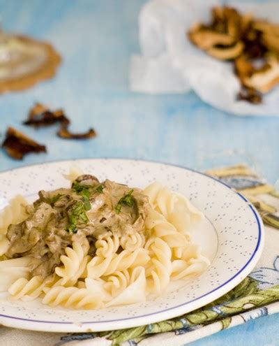 pasta-with-dried-porcini-sauce-honest-cooking image