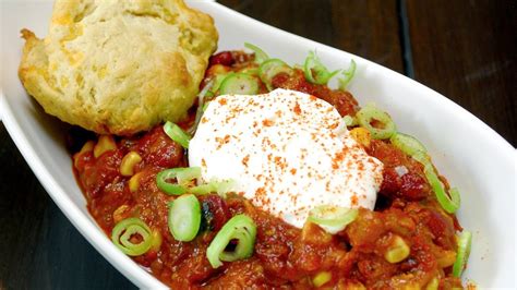 hearty-chili-and-cheddar-biscuits-with-beef-ctv image