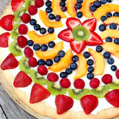 easy-fruit-pizza-favorite-family image