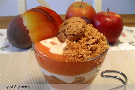 peach-and-amaretti-trifle-summer-recipe-light-yummy image