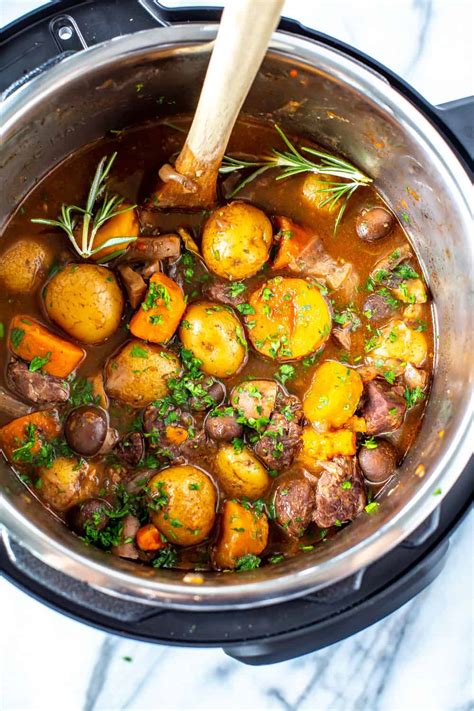 instant-pot-beef-bourguignon-eating-instantly image