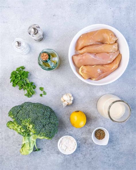 creamy-chicken-and-broccoli-skillet-healthy-fitness-meals image