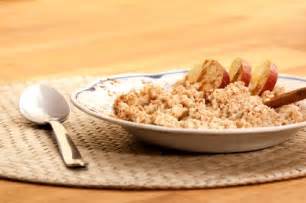 grandma-louises-oatmeal-with-grated-apple-french image