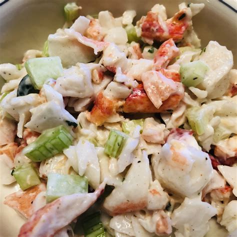 crab-and-lobster-salad-bigoven image