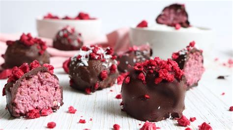 raspberry-truffles-dairy-free-gluten-free-low-carb image