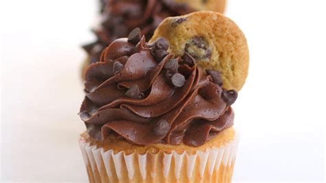 chocolate-chip-cookie-cupcakes image