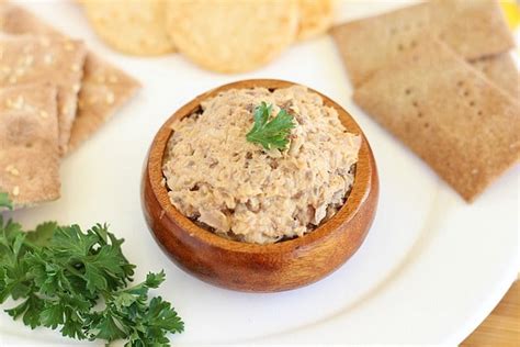 smoky-sardine-cracker-spread-oatmeal-with-a-fork image
