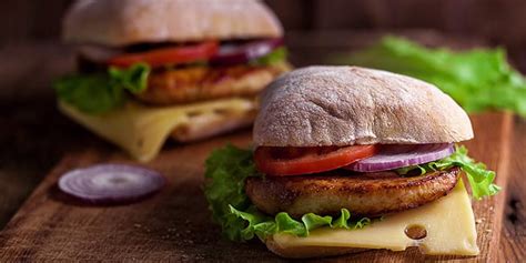 chicken-ciabatta-sandwich-recipes-the-beachbody-blog image