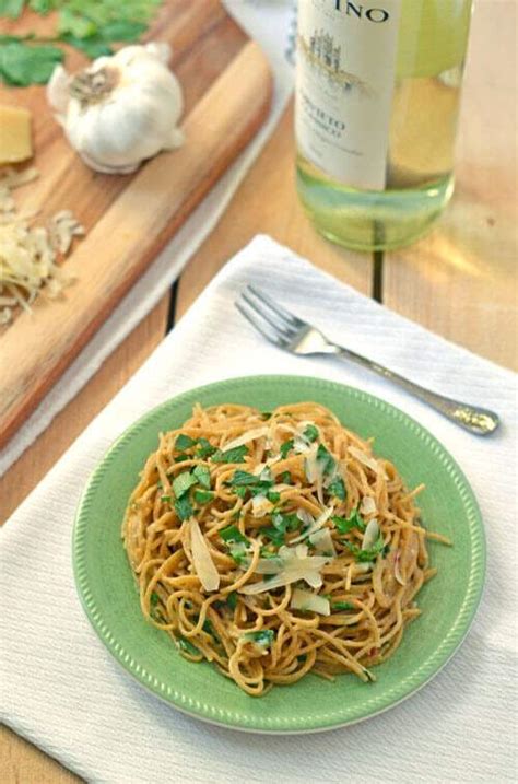 garlic-pasta-with-parmesan-and-olive-oil-wellplatedcom image