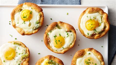 creamy-chvre-and-asparagus-breakfast-cups image