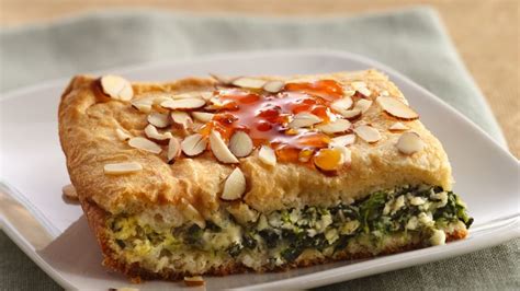 spanakopita-style-brunch-squares-with-spicy-apricot image