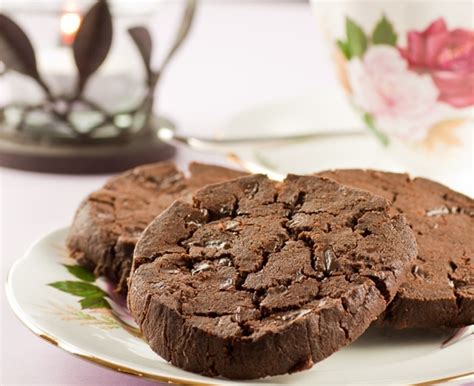 korova-chocolate-cookies-delicious-everyday image