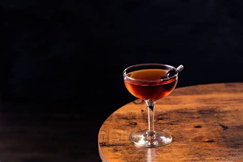 33-best-cocktails-every-drinker-should-try-at-home image