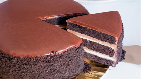 chocolate-espresso-layer-cake-devils-food image