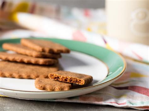 homemade-biscoff-belgian-speculoos-cookies image