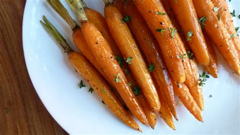 balsamic-honey-roasted-carrots-today image
