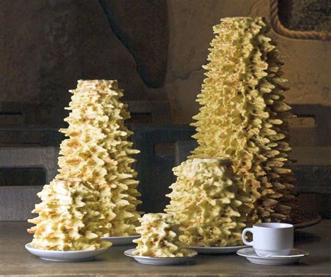 how-a-lithuanian-tree-cake-raguolis-or-sakotis-is-made image