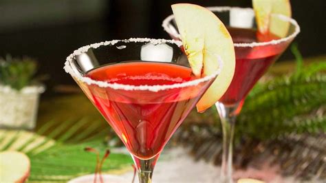 red-apple-martini-recipe-recipesnet image