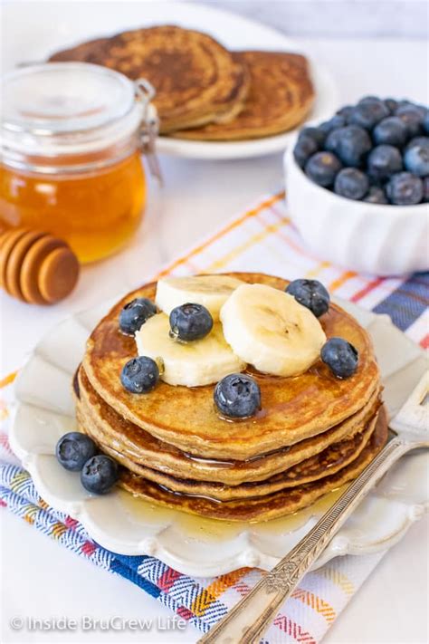 healthy-banana-oatmeal-pancakes-inside-brucrew-life image