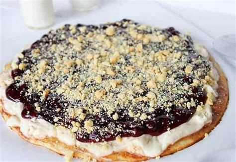 blueberry-dessert-pizza-i-am-baker image