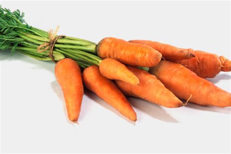 hearty-carrot-fennel-celery-soup-joe-cross image