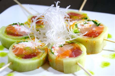 dining-out-low-carb-sushi image