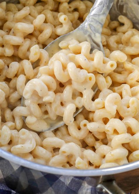 best-ever-creamy-stovetop-mac-and-cheese-barefeet-in image