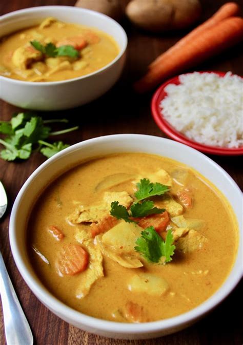 authentic-thai-yellow-curry-with-chicken-maddys-avenue image