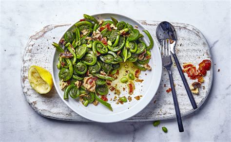 fiddleheads-recipe-nutrition-precision-nutritions image