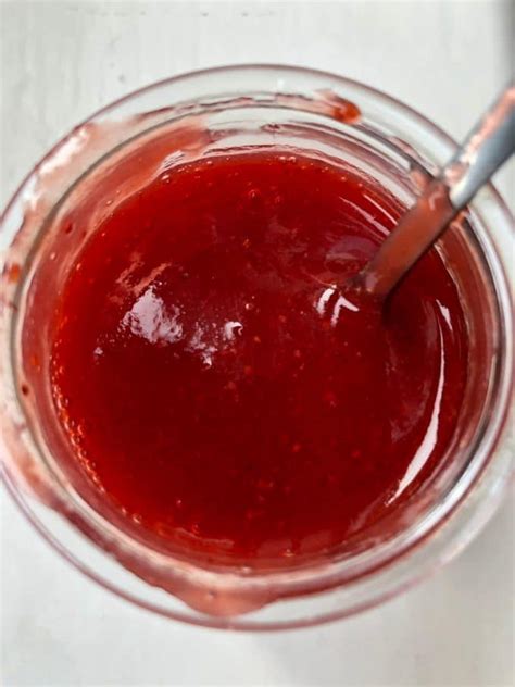 easy-strawberry-coulis-end-of-the-fork image